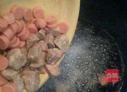 糖醋火腿肠的做法图解2