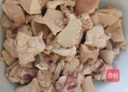 木耳炒鸡肉的做法图解1