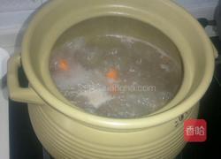 山药马蹄红萝卜大骨汤的做法图解4