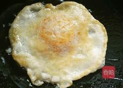 煎溏心荷包蛋的做法图解4