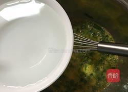 香菜葱花鸡蛋饼的做法图解3