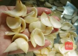 百合银杏炒西芹的做法图解3