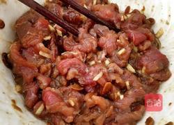 芥兰炒牛肉的做法图解1