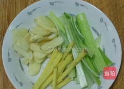 青椒炒鸡胗的做法图解2