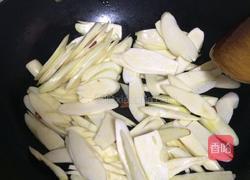 枸杞茭白的做法图解2