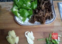 茶树菇炒回锅肉的做法图解2