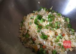 咸蛋黄炒饭的做法图解7