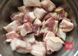 土豆烧肉的做法图解1