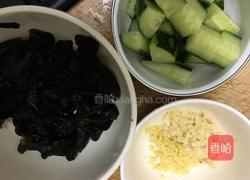 木耳伴青瓜(凉菜)的做法图解1