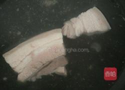 白菜莲藕五花肉炖豆腐的做法图解1