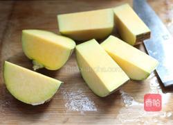 南瓜香蕉芝士球的做法图解2