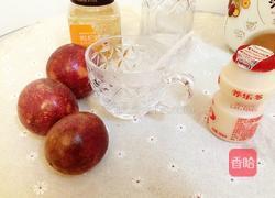 百香果养乐多特调的做法图解2