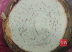 花肉焖芋头的做法图解1