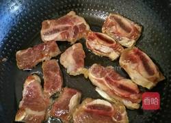 葱爆牛仔骨的做法图解3