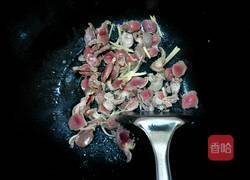 酸菜炒鸡胗的做法图解5