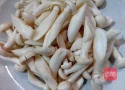 蚝油海鲜菇的做法图解1
