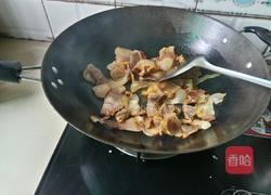 风吹腌肉炒花菜的做法图解5