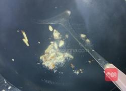 炒小河虾的做法图解3