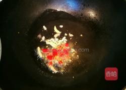 酸菜肉丁炒毛豆的做法图解4