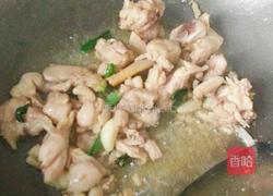 板栗烧鸡的做法图解10