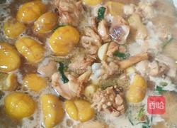 板栗烧鸡的做法图解12