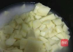 土豆焖饭的做法图解2