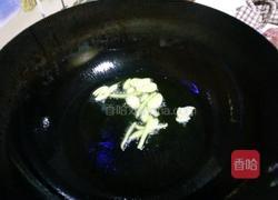 榛蘑炖豆腐的做法图解3