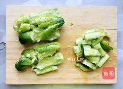 刀拍地黄瓜的做法图解2