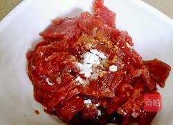 香芹炒牛肉的做法图解2