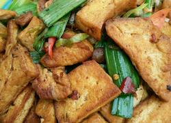 蒜苗爆豆腐