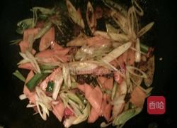 蒜苗爆豆腐的做法图解7