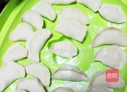 白菜猪肉水饺的做法图解6
