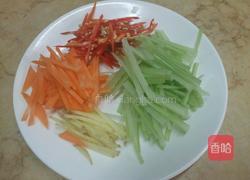 木耳炒肉丝的做法图解2