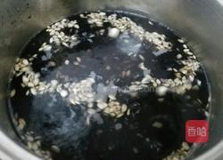 黑米燕麦莲子粥的做法图解5