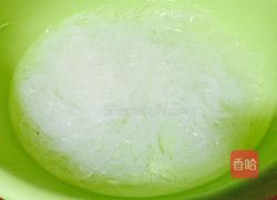 家常什锦炒米粉的做法图解2