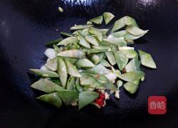 五花肉炒扁豆的做法图解9