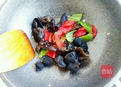 木耳炒腰花的做法图解8