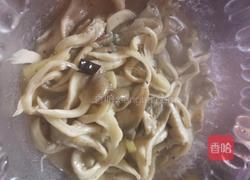 小炒平菇的做法图解3