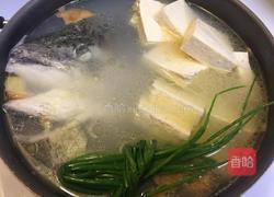 三文鱼头豆腐汤的做法图解5