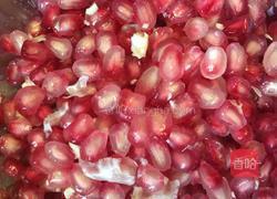 巧剥石榴的做法图解8