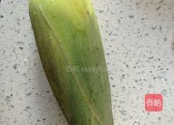 鲜榨玉米汁的做法图解1