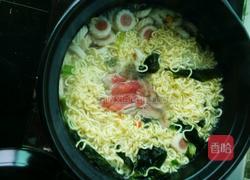 秘制砂锅方便面的做法图解5