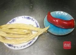 花开富贵(红油腐竹)的做法图解1