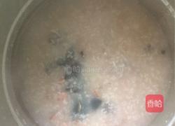皮蛋火腿粥的做法图解5