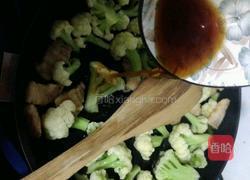 五花肉炒野菜花的做法图解4