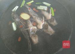 鱼仔煲鱼丸的做法图解4