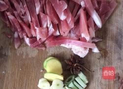 芸豆炒肉的做法图解1