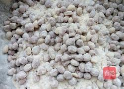 香脆鱼皮花生米的做法图解3