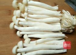 剁椒海鲜菇的做法图解1