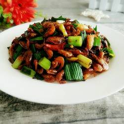 蒜苗炒小河虾的做法[图]